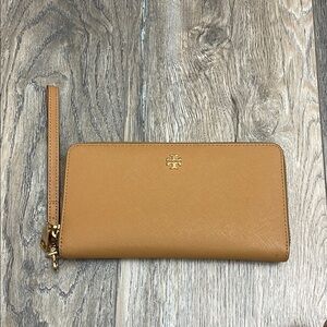 Tory Burch Emerson Wristlet